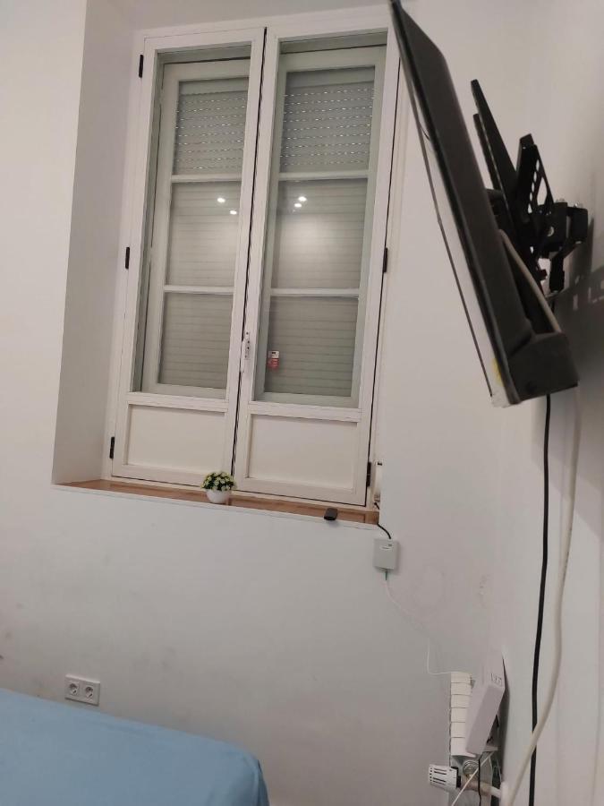 Habitacion En Madrid Apartment ภายนอก รูปภาพ